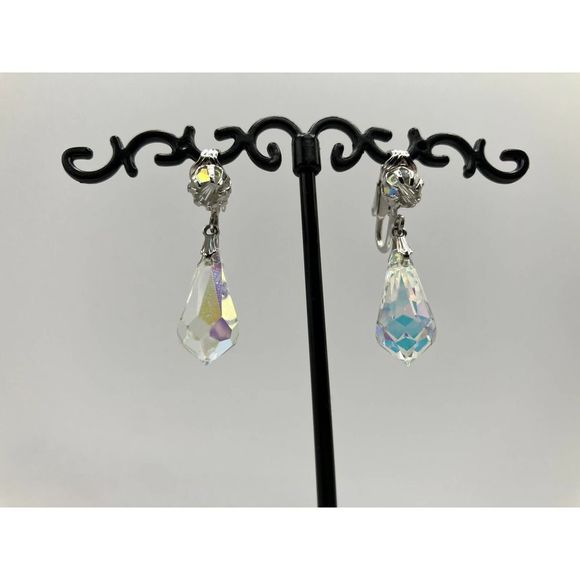 Vintage Briolette  Aurora Borealis Crystal Teardrop Clip-On Earrings! - Picture 8 of 11